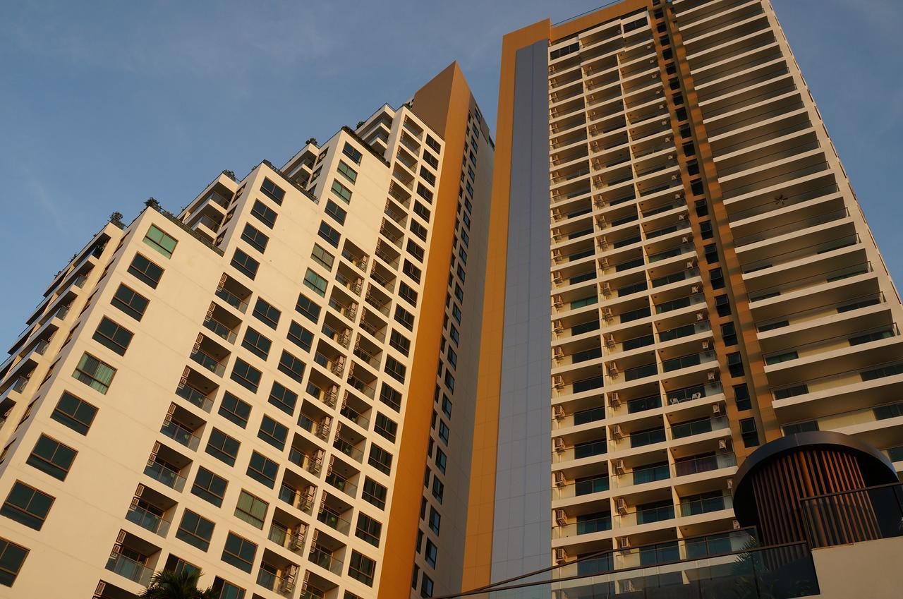 Stylish Studio In Peak Towers Pattaya Exterior foto